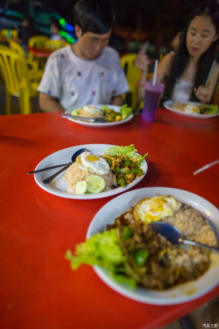 开云体育入口-马来西亚队绝杀印尼队，黄鸭组合高光表现的简单介绍
