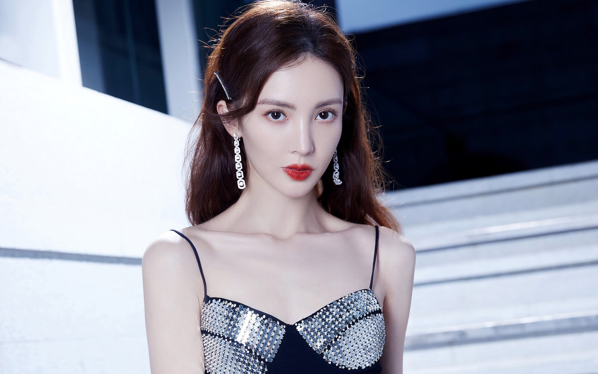 剑指东岸!利拉德客场轰垮活塞防线,用利拉德时刻回击所有质疑