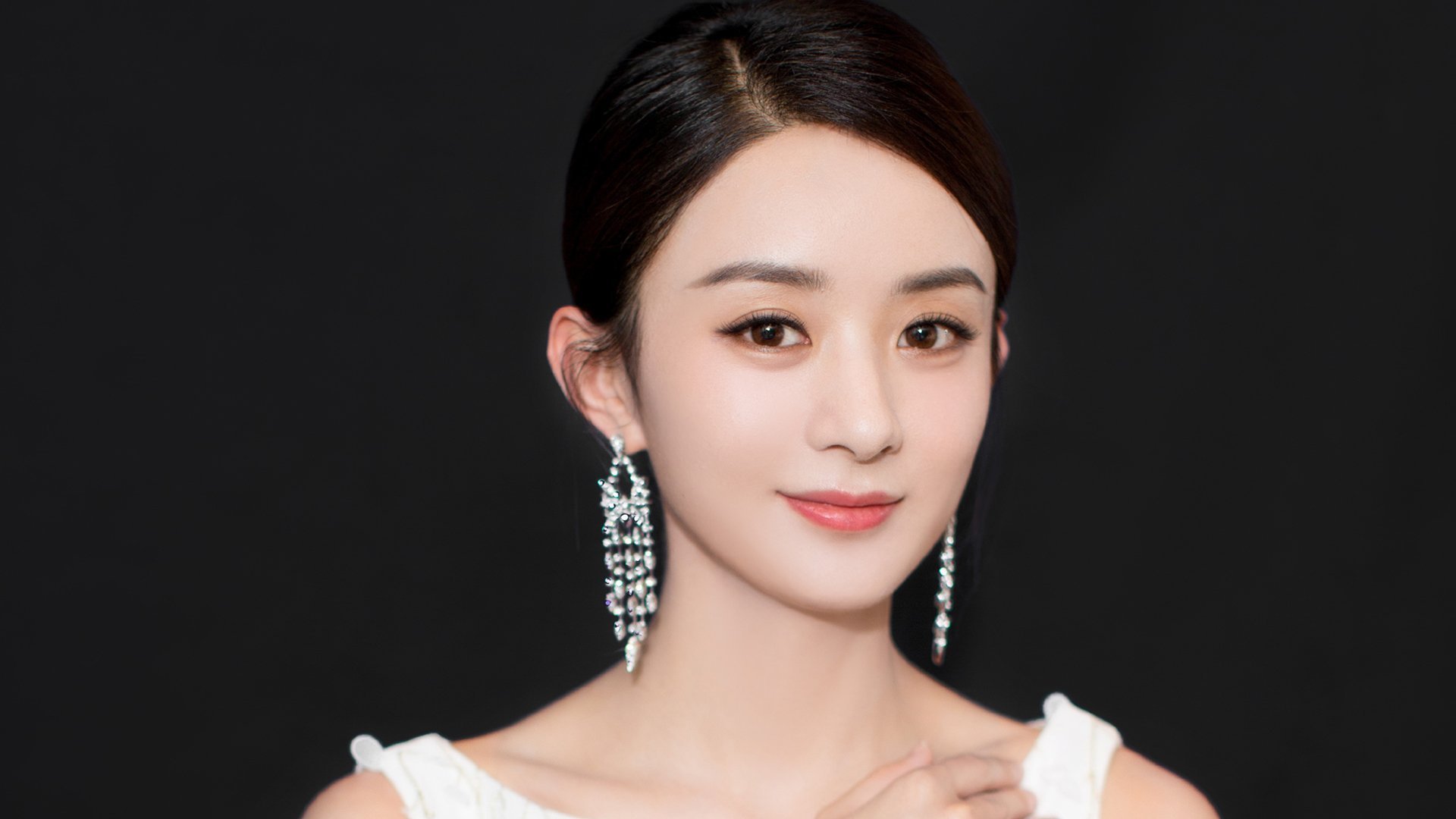 钢铁防守碾碎步行者,西亚卡姆在绝望中闪耀成唯一光芒