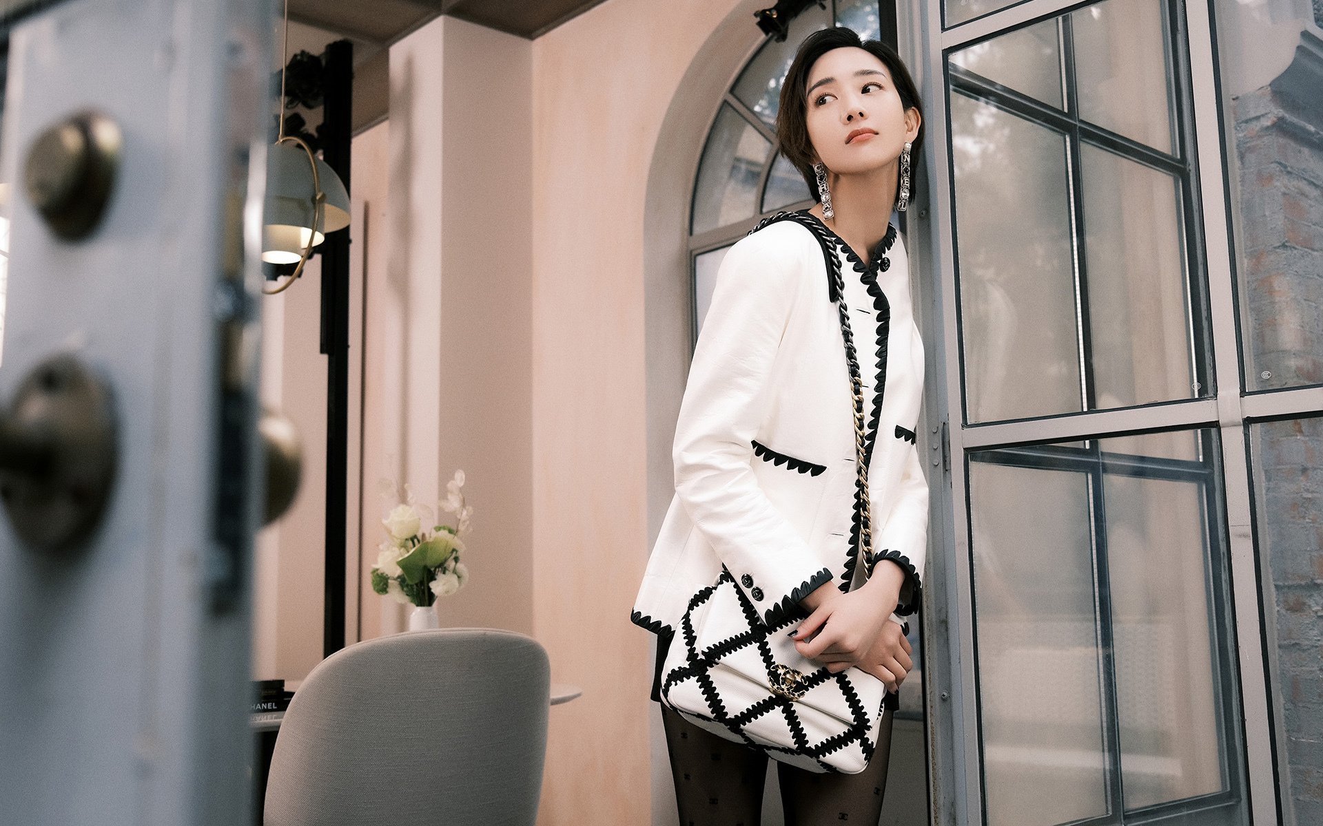 深圳唯一真核！布克压哨罚球绝杀活塞，舞台越大他越强